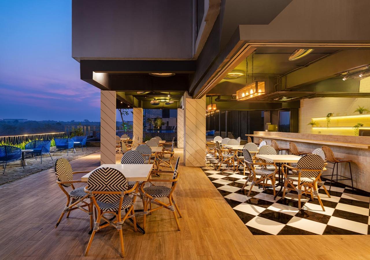 Prime Park Hotel & Convention Pekanbaru Exterior photo