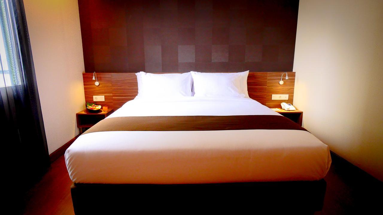 Prime Park Hotel & Convention Pekanbaru Exterior photo