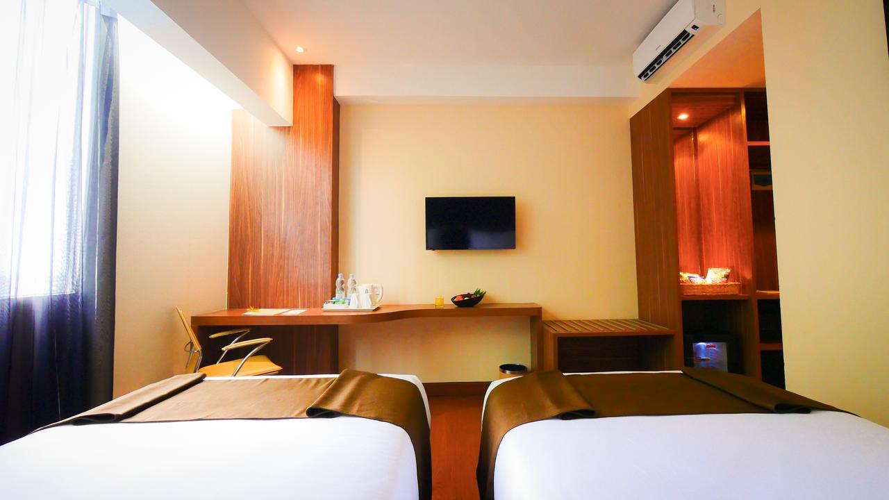 Prime Park Hotel & Convention Pekanbaru Exterior photo