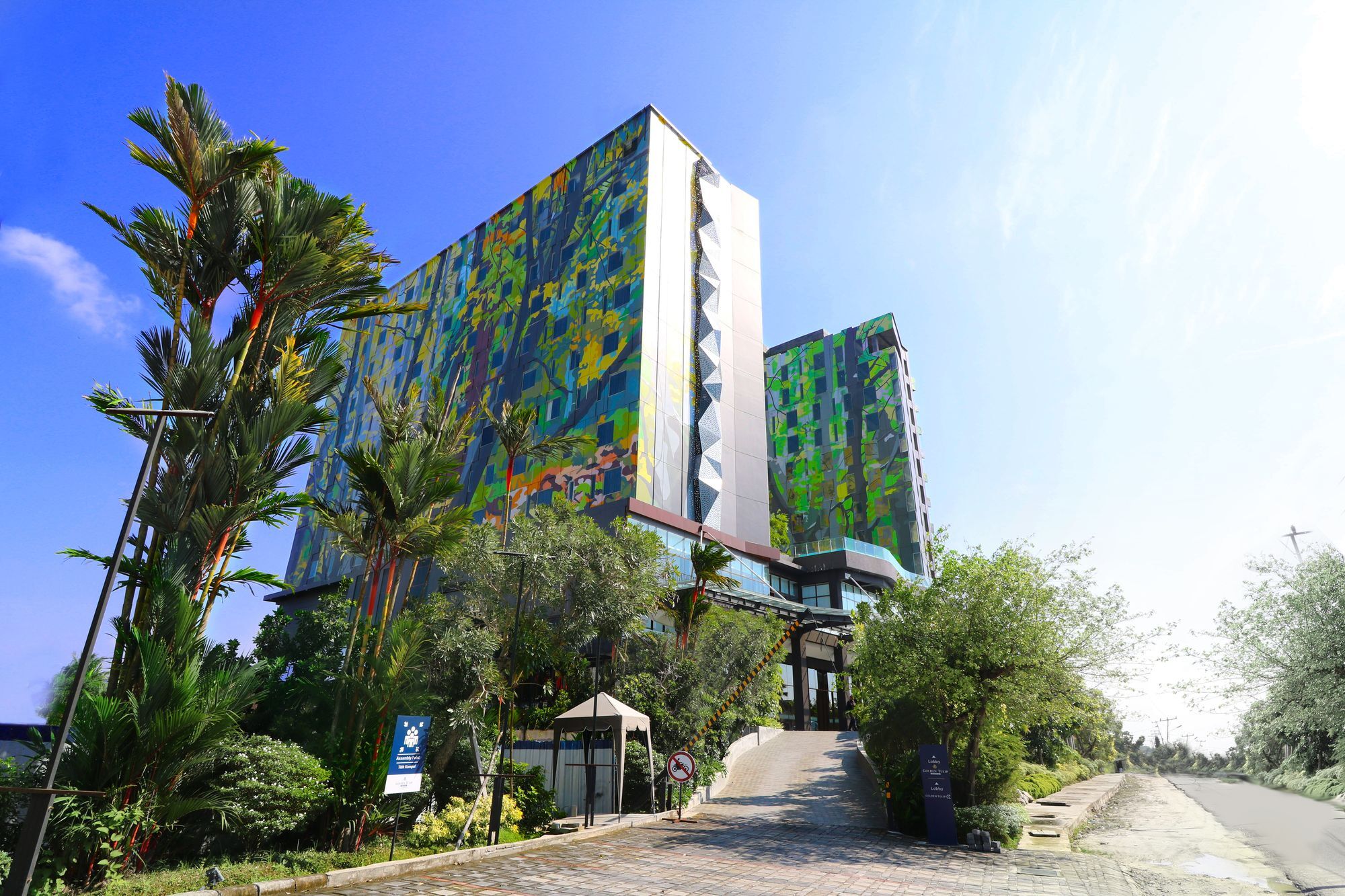 Prime Park Hotel & Convention Pekanbaru Exterior photo