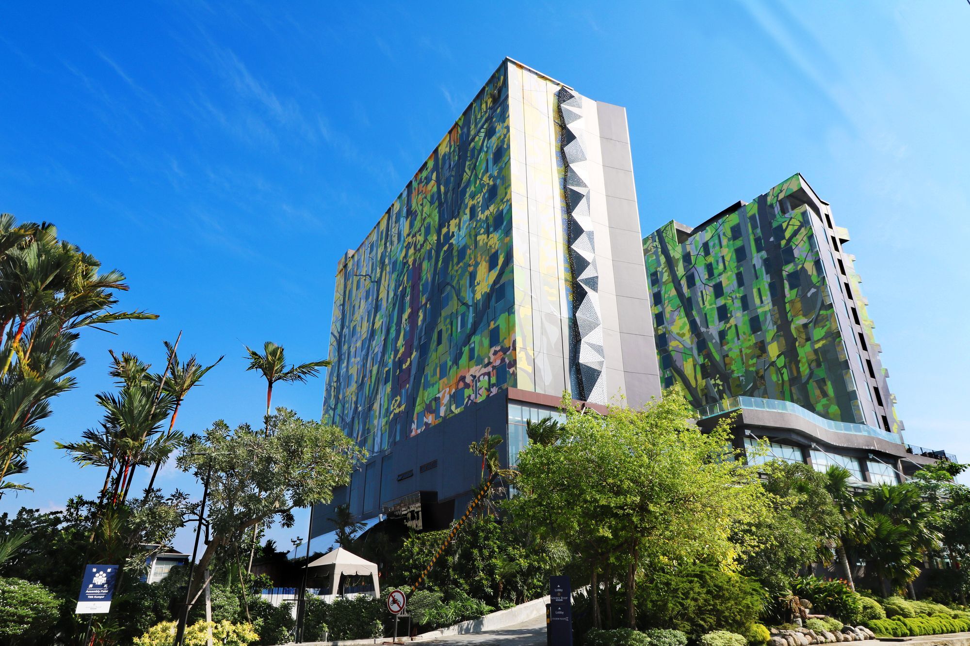 Prime Park Hotel & Convention Pekanbaru Exterior photo